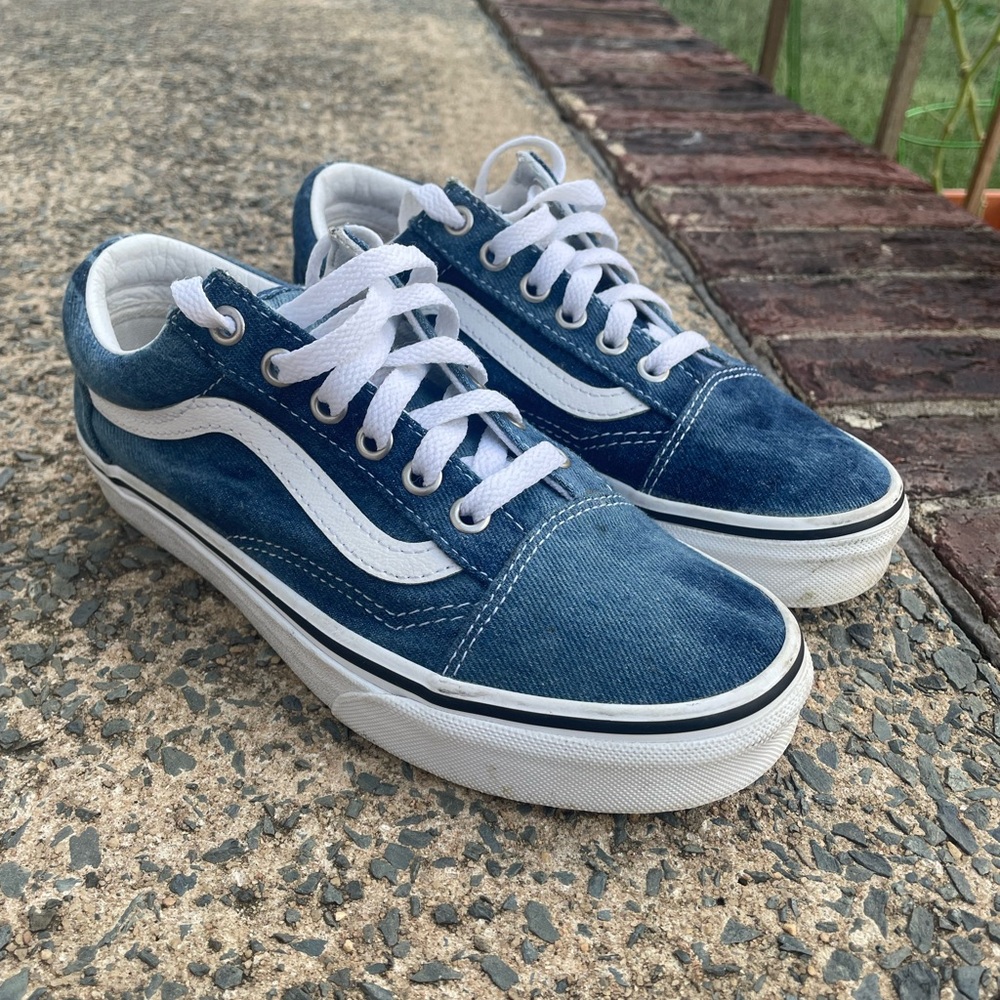 Women’s Vans Old Skool Denim Low Top Sneakers